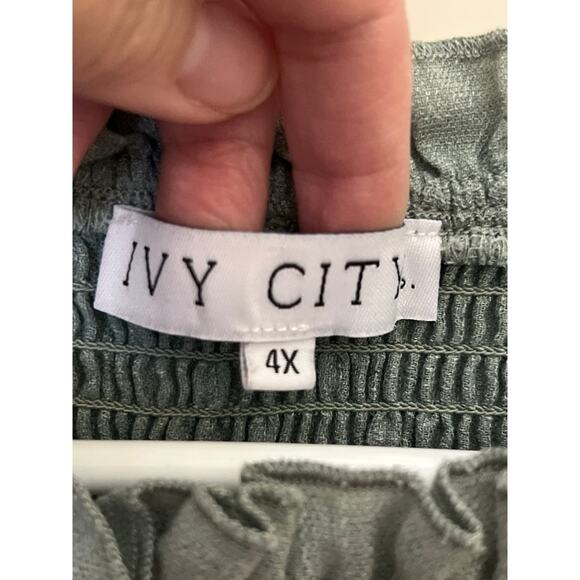 Ivy City Co. Leena Dress Sage Green Smocked Tiered Maxi Dress Size 4X Fairy Boho - Picture 5 of 8